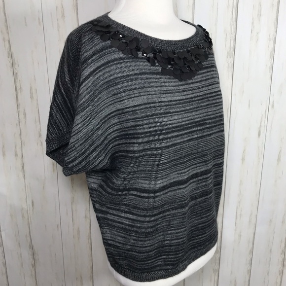 Loft Top - Picture 3 of 5